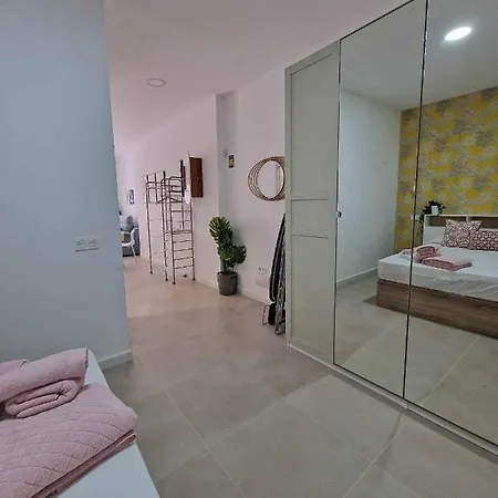 Apartment Moderno Apartamento 1 Junto A Calle Marmoles Malaga